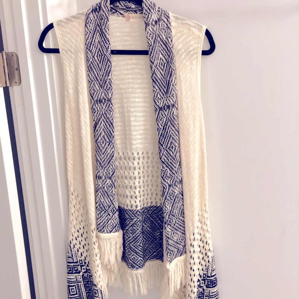 Altar’d state navy and white kimono